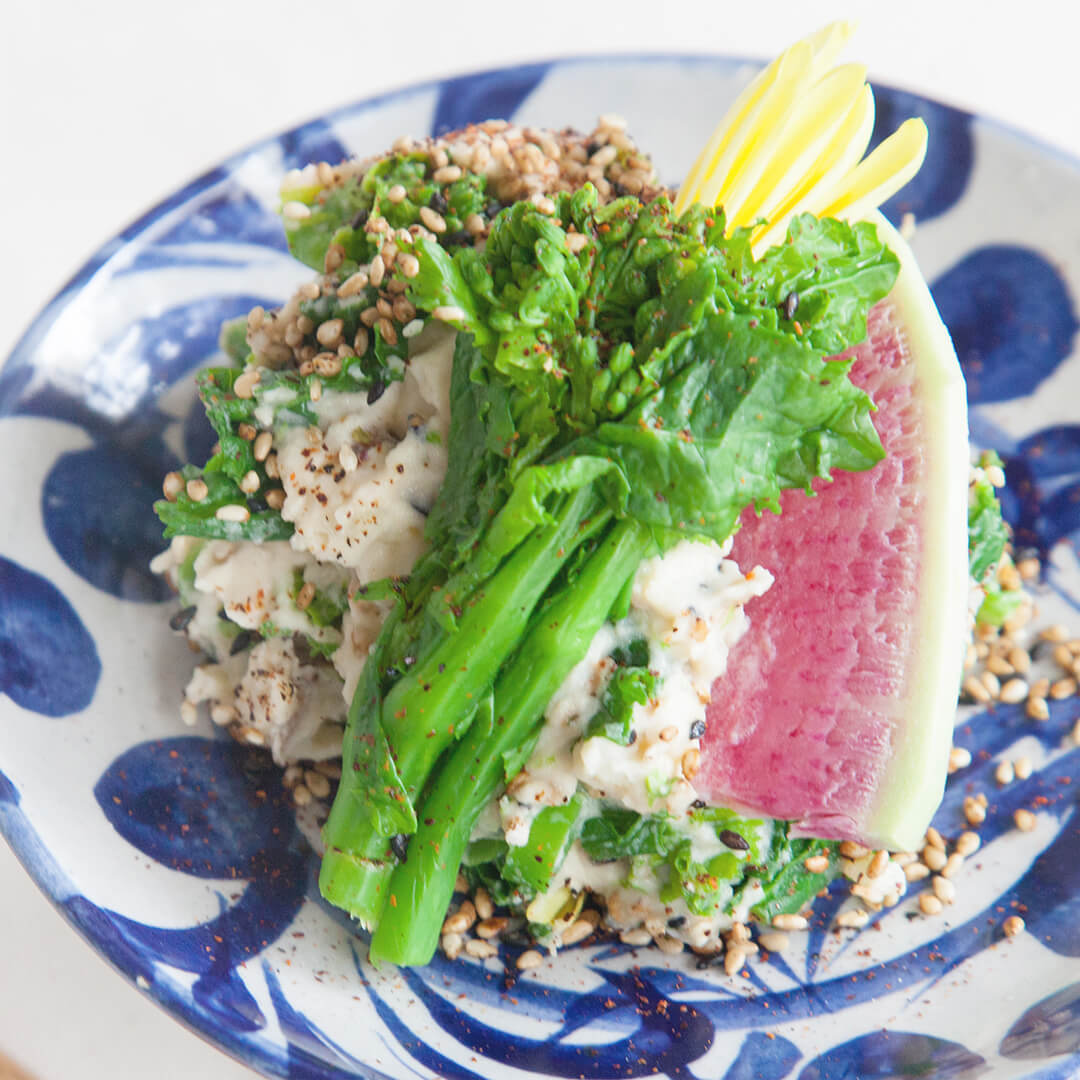 新じゃがと菜の花のスパイシー胡麻ポテトサラダ