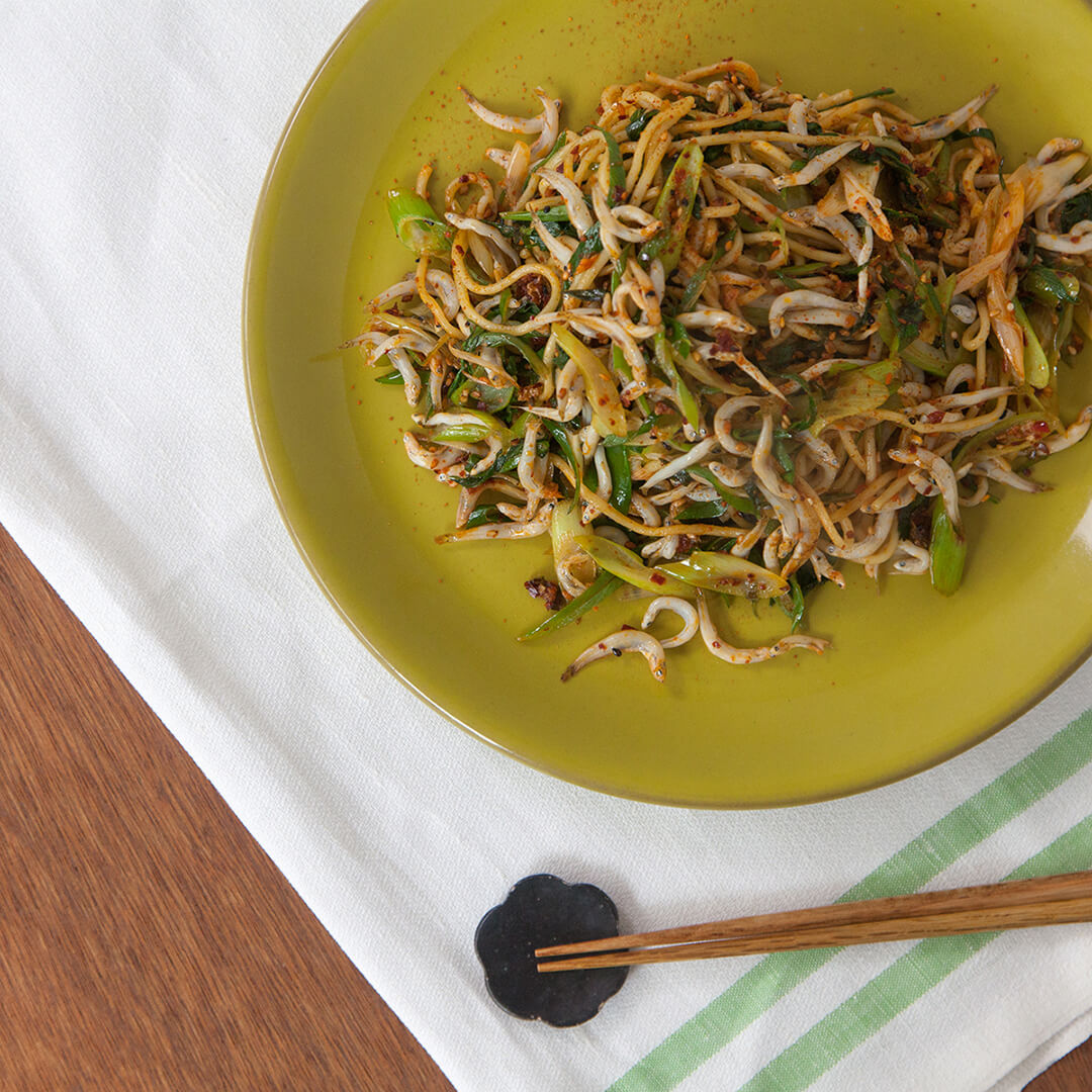 たっぷり九条ネギとしらすのスパイシー焼きそば