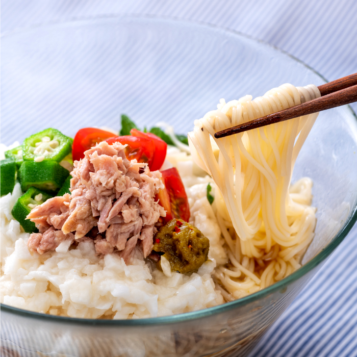 ゆず香るトマトとオクラのとろろそうめん