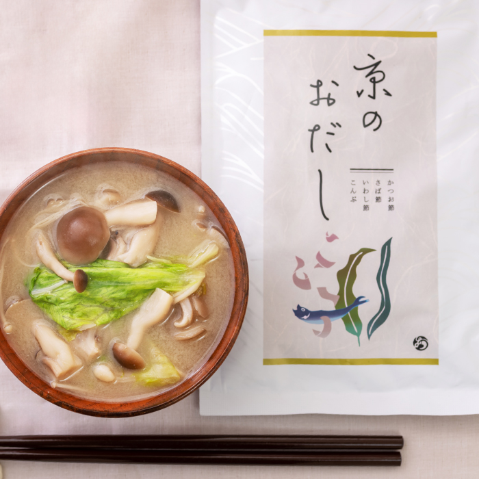 レタスとキノコの味噌汁
