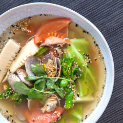 あさりと春野菜のトマトスープ