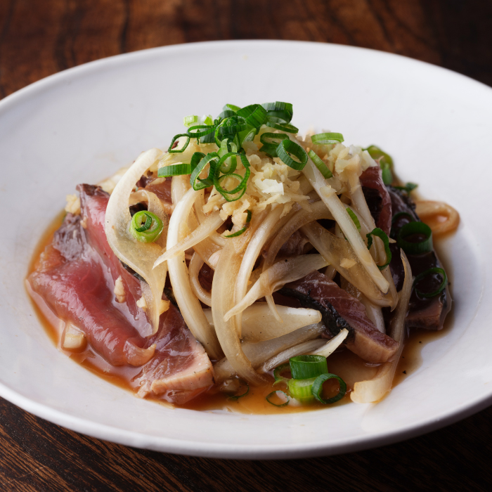 春鰹と新玉ねぎの土佐酢和え