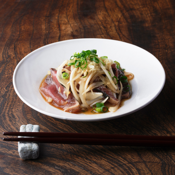 春鰹と新玉ねぎの土佐酢和え