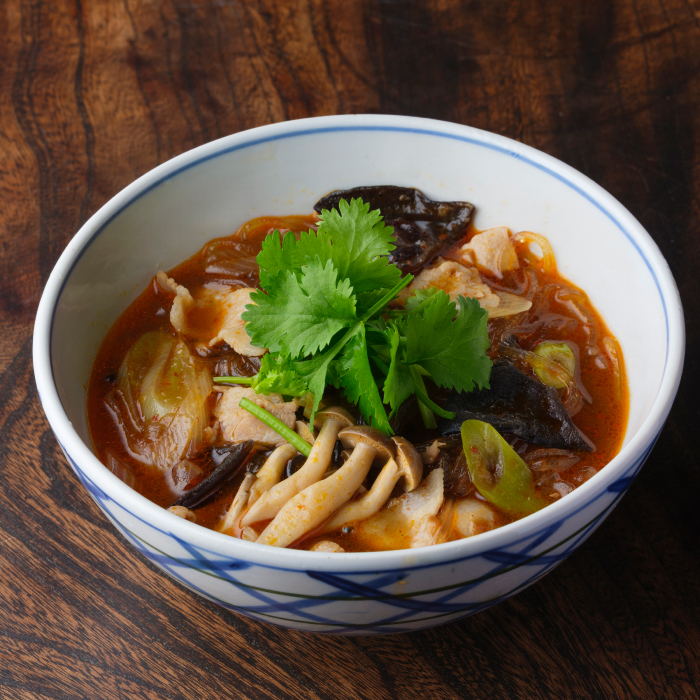 おだし×麻辣醬で
「麻辣湯（マーラータン）」